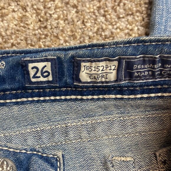 Miss Me Cuffed Capri Low Rise Jeans Distressed Jewled Pockets Size 26 - Picture 9 of 13